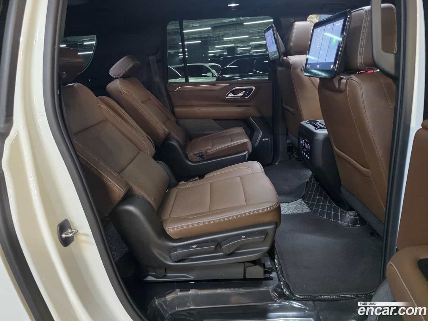 Surburban Chevrolet 2021.4-INNER-007
