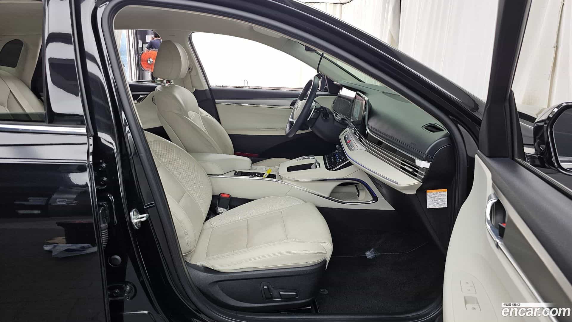 Grandeur Hyundai 2022.6-OPTION-015