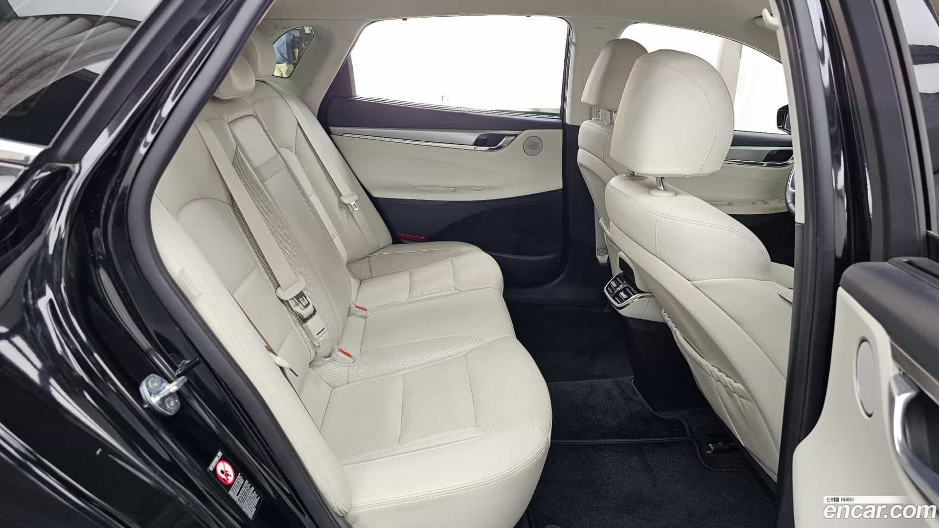 Grandeur Hyundai 2022.6-OPTION-016