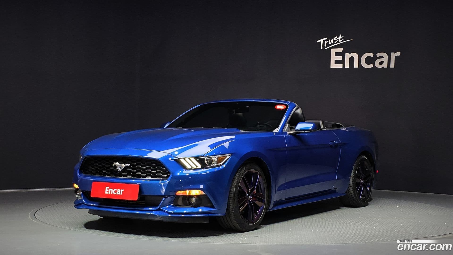 Main__Slider__Photo:Mustang Ford 2017.11-0