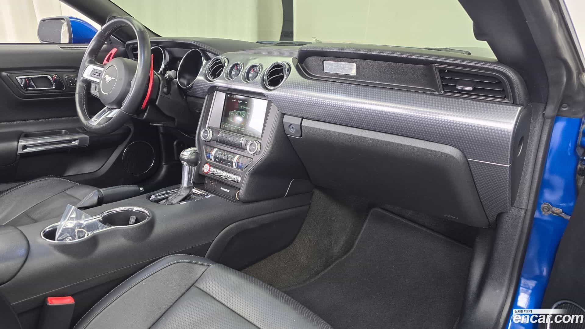Mustang Ford 2017.11-INNER-007