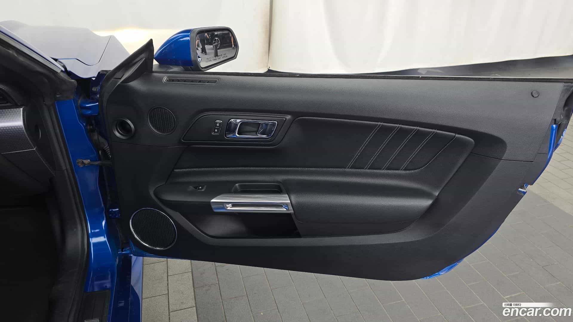 Mustang Ford 2017.11-INNER-034