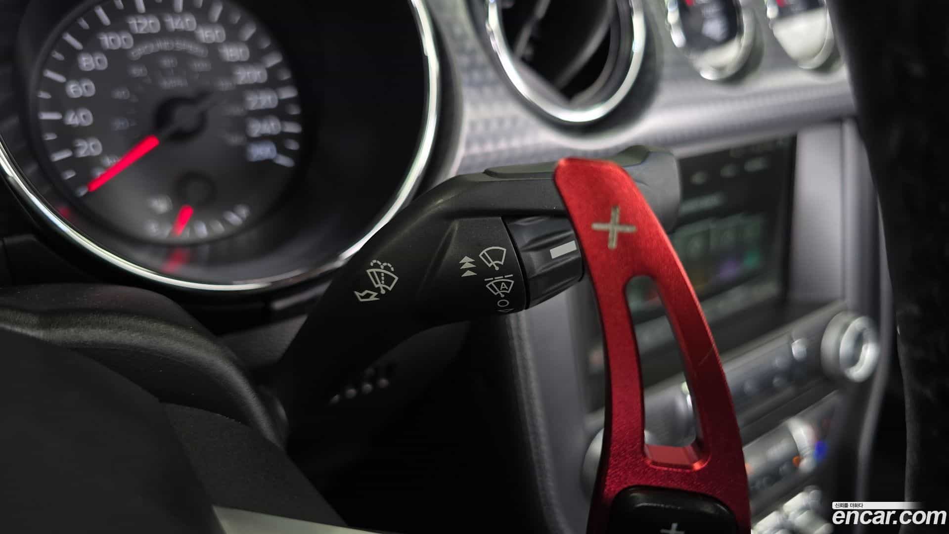 Mustang Ford 2017.11-OPTION-040