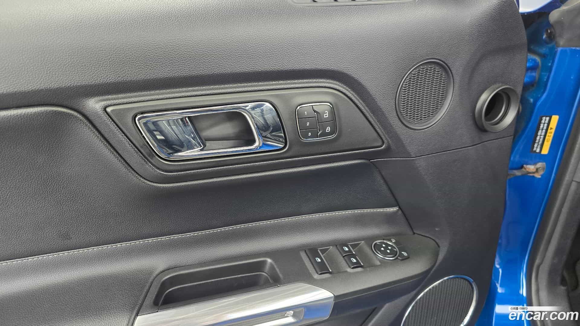 Mustang Ford 2017.11-OPTION-041