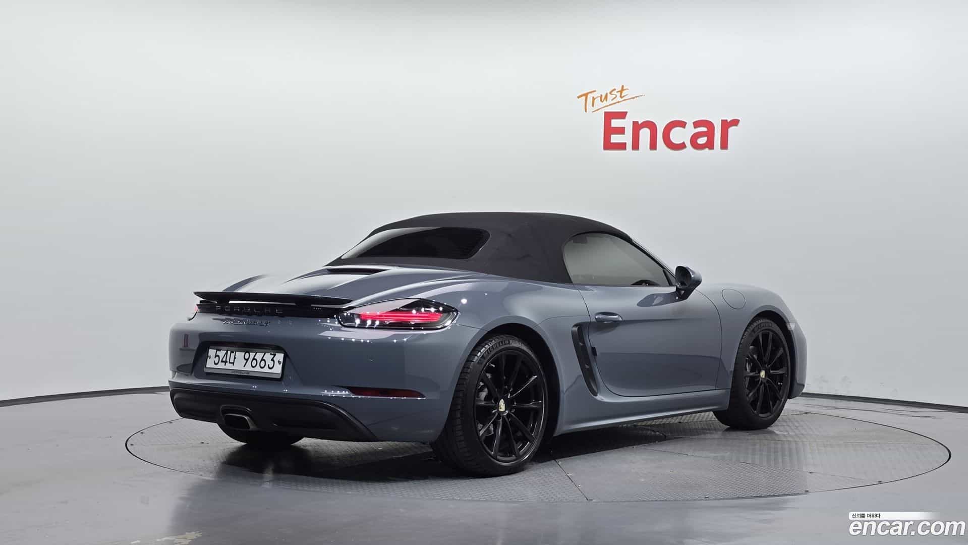 718 Porsche 2017.3-OUTER-002