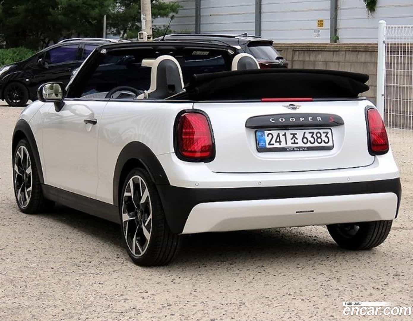 Cooper Convertible Mini 2026.1-OUTER-001