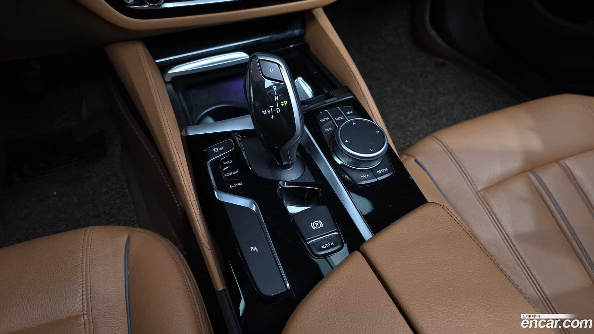 5-Series BMW 2019.10-INNER-009