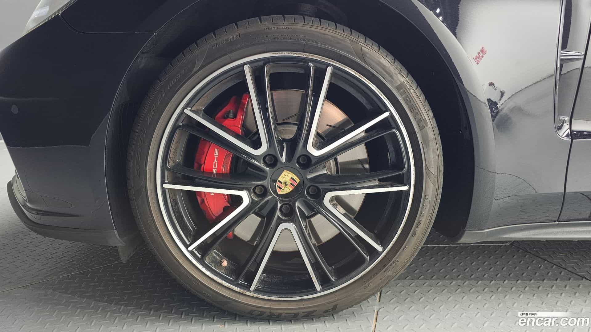 Panamera Porsche 2017.11-OUTER-005