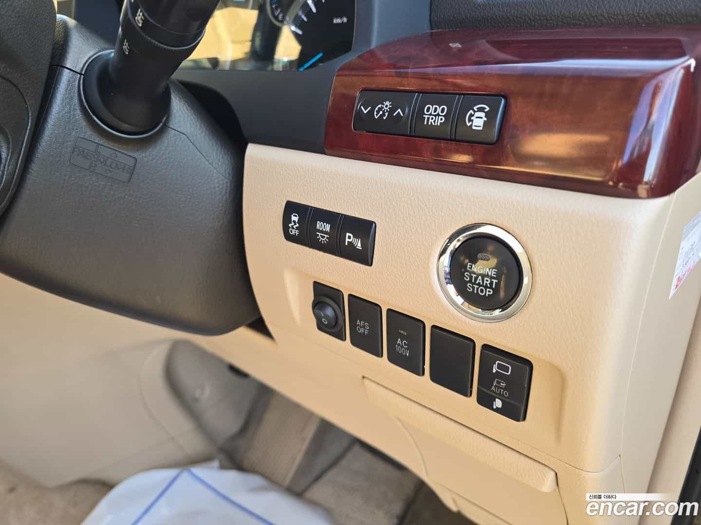Alphard Toyota 2010.11-INNER-010