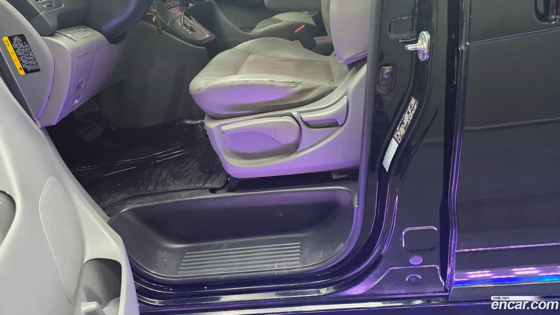 Starex Hyundai 2017.2-INNER-007