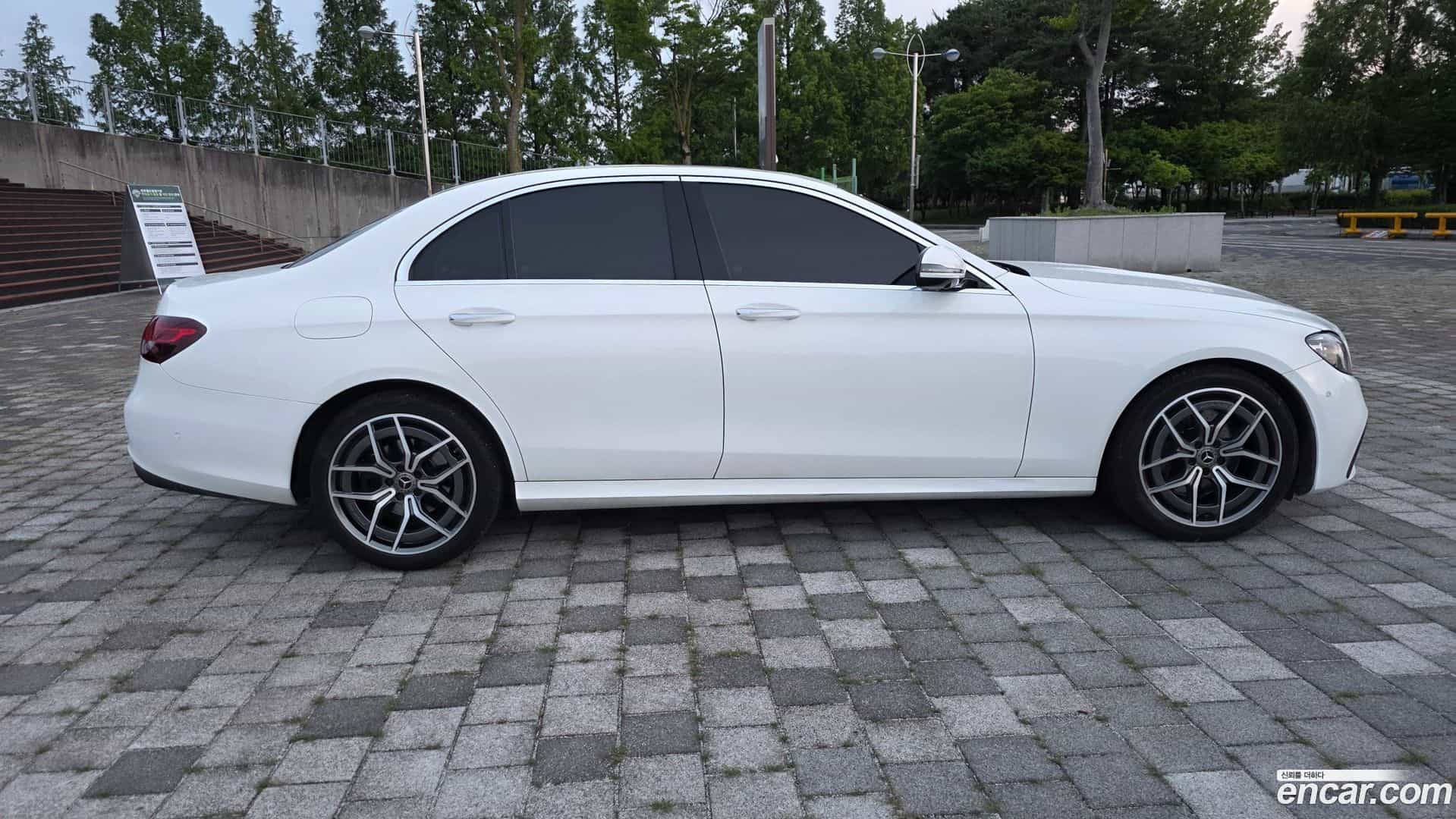 E-Class Mercedes-Benz 2021.6-INNER-008