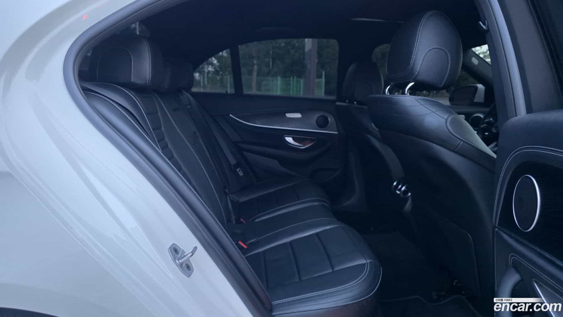 E-Class Mercedes-Benz 2021.6-OPTION-018