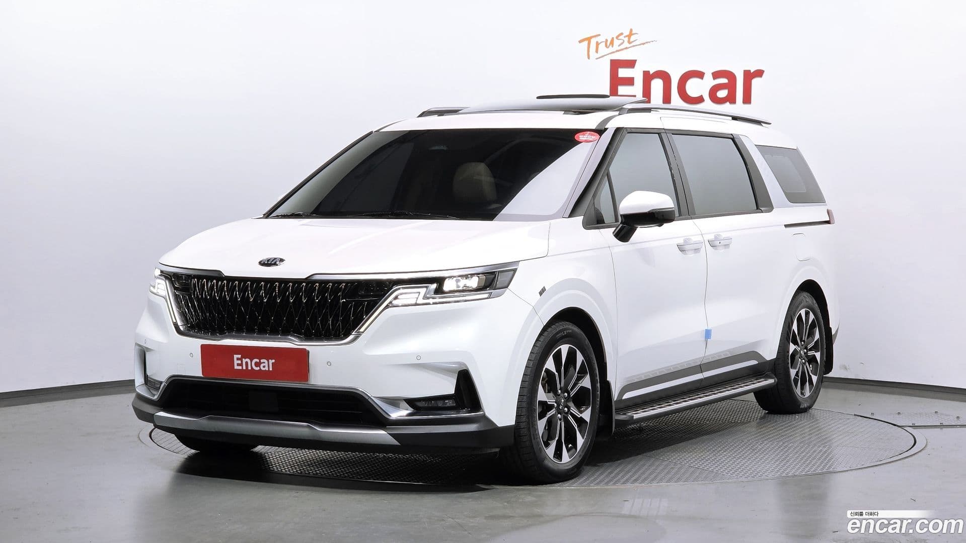 Main__Slider__Photo:Canival Kia 2021.4-0