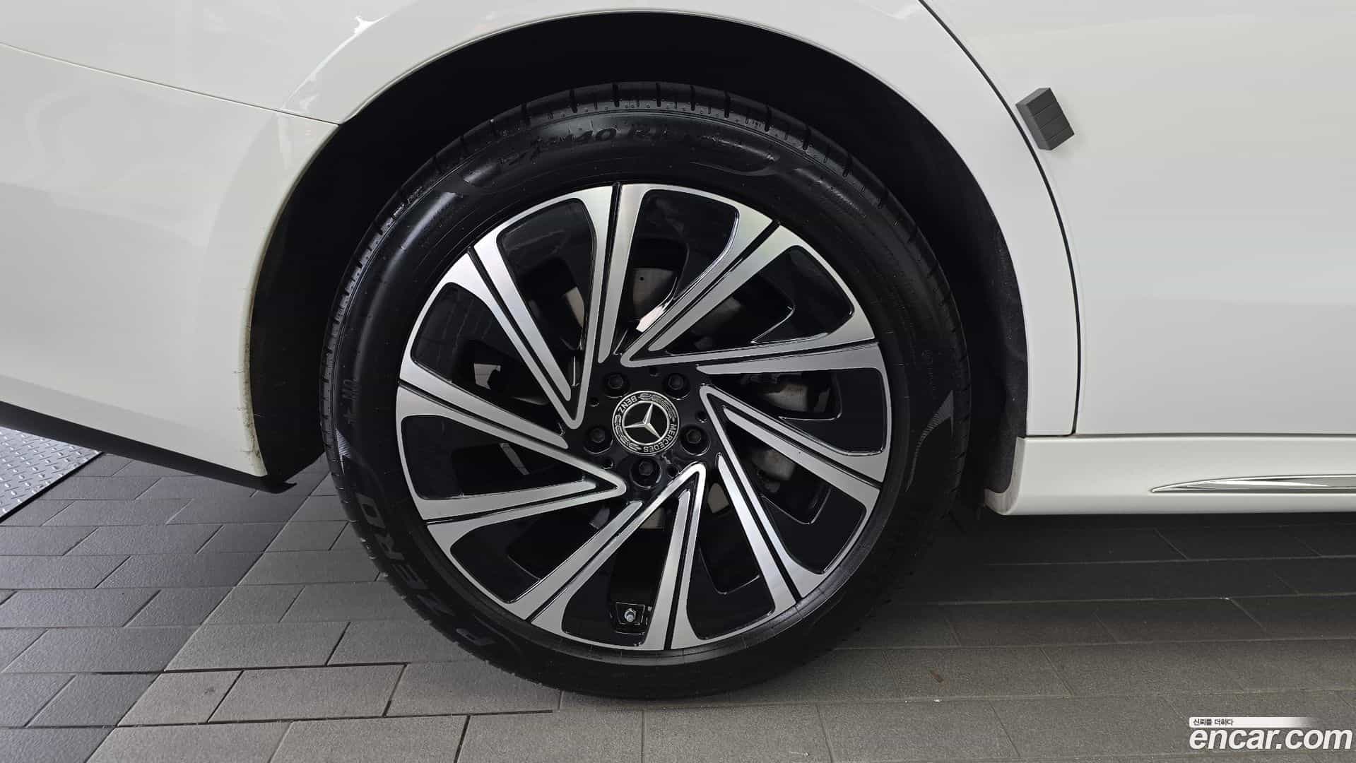 E-Class Mercedes-Benz 2024.4-OUTER-005