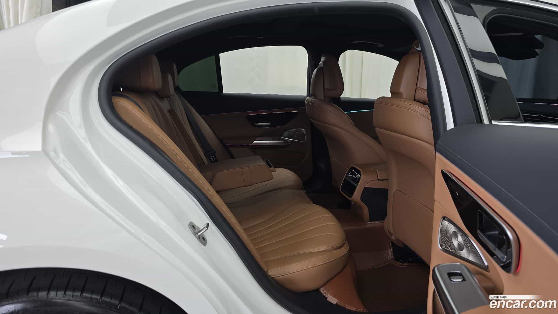 E-Class Mercedes-Benz 2024.4-OPTION-015