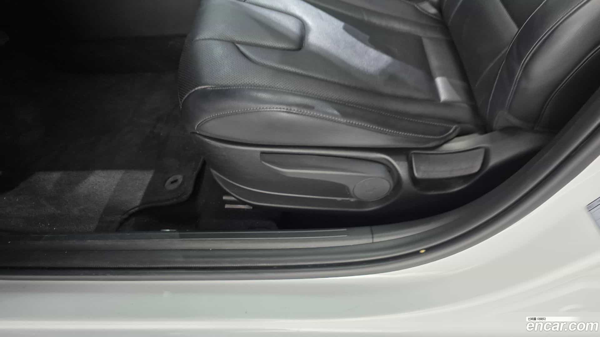AVANTE Hyundai 2023.8-OPTION-042