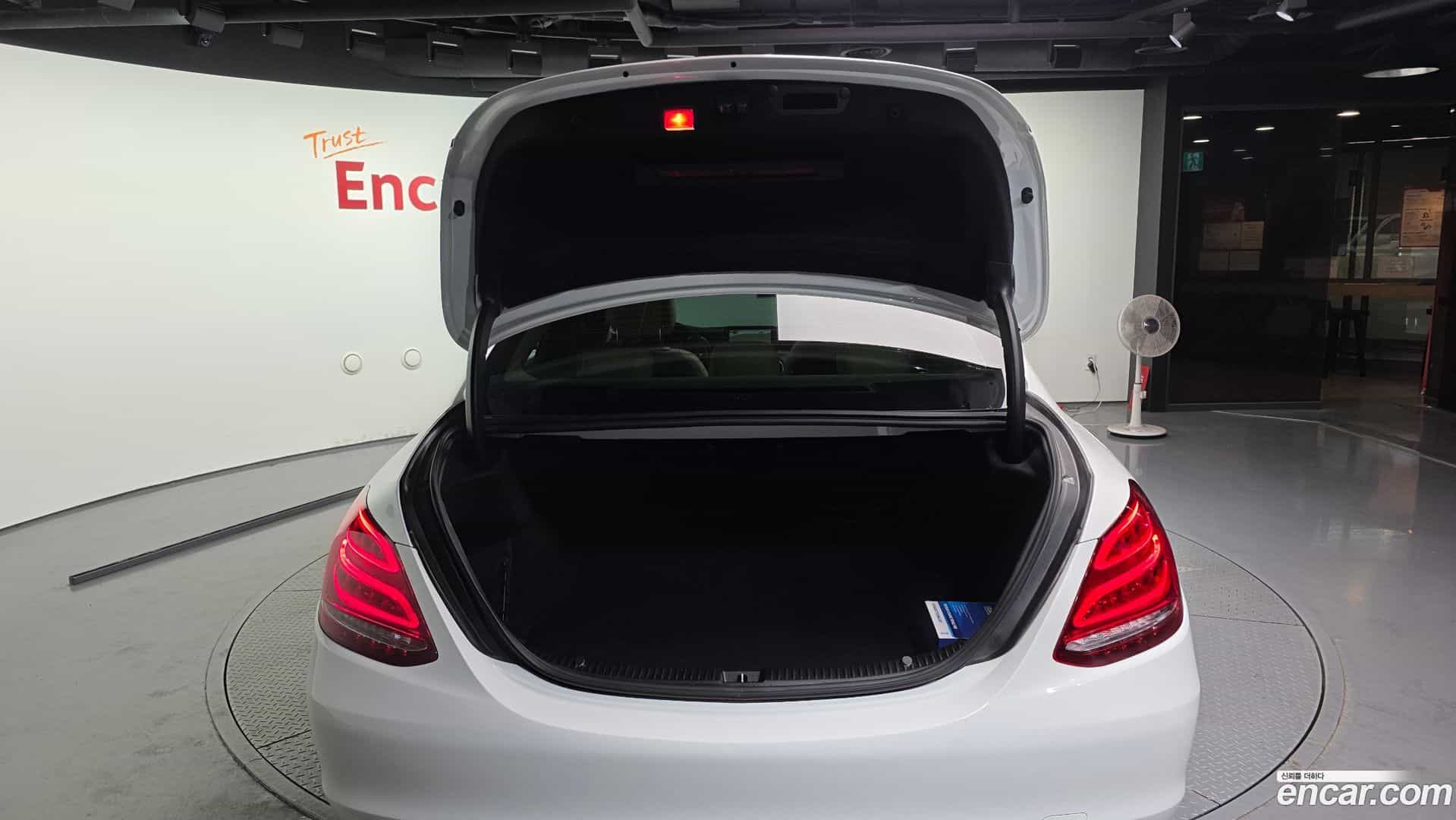C-Class Mercedes-Benz 2016.6-OPTION-024
