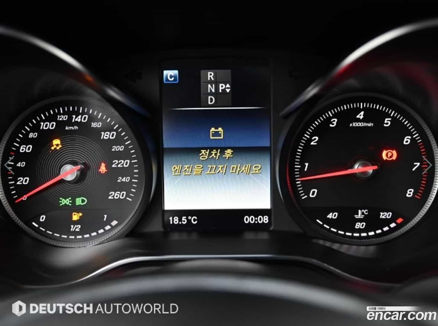 GLC-Class Mercedes-Benz 2019.10-INNER-008