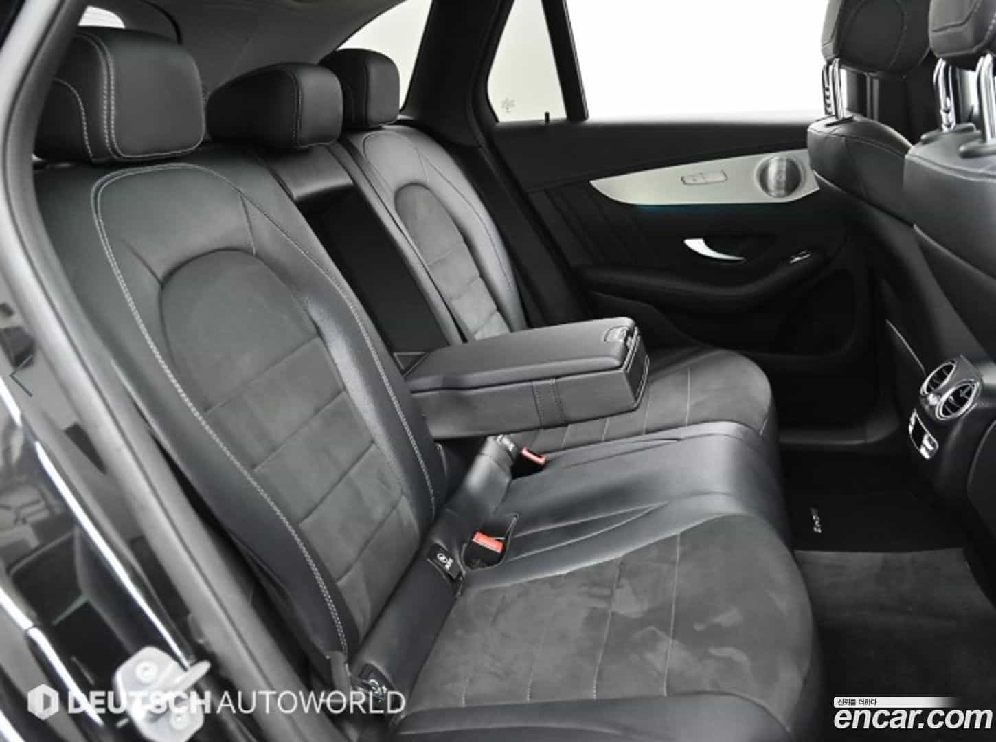 GLC-Class Mercedes-Benz 2019.10-OPTION-016