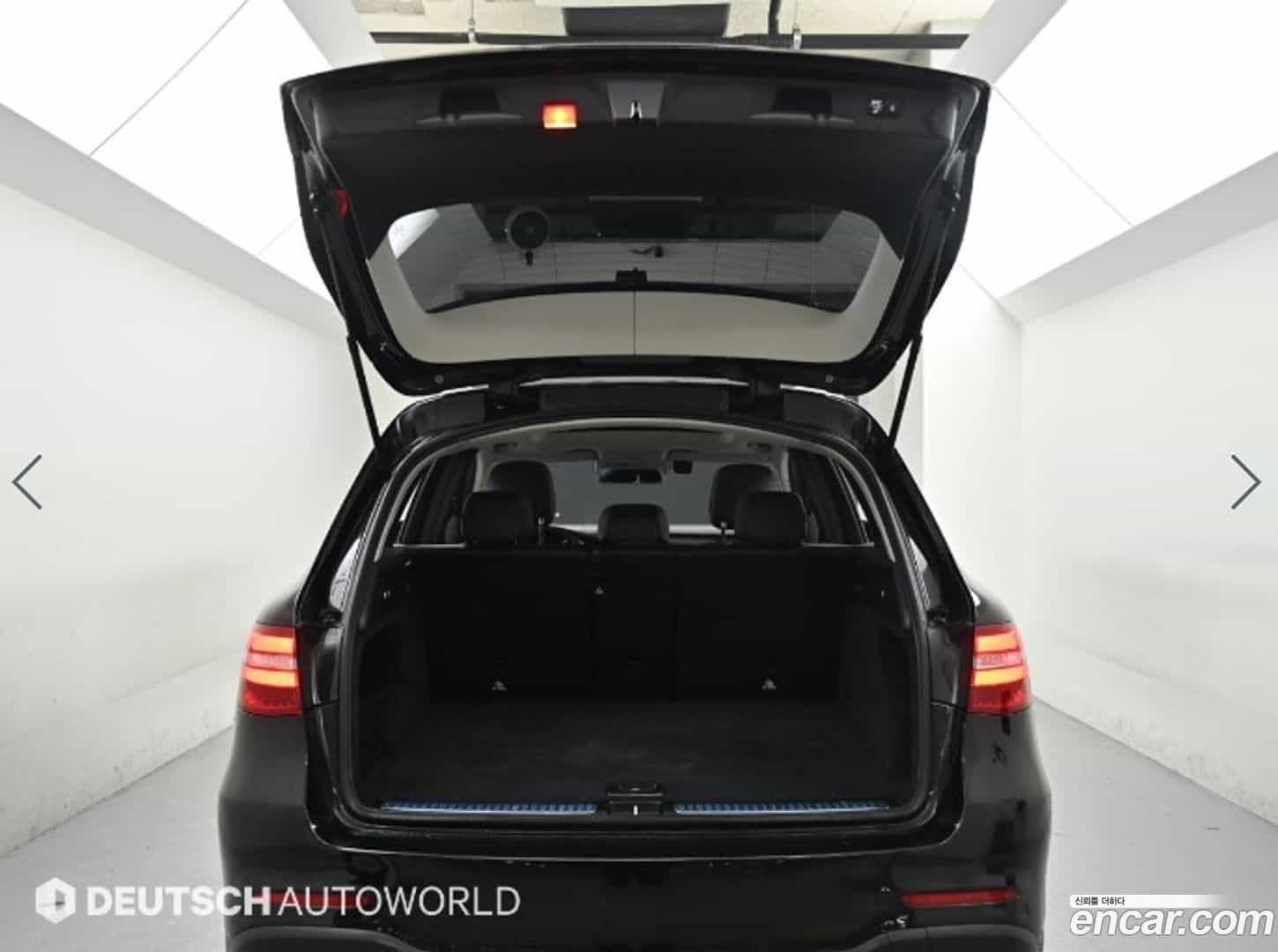 GLC-Class Mercedes-Benz 2019.10-OPTION-023