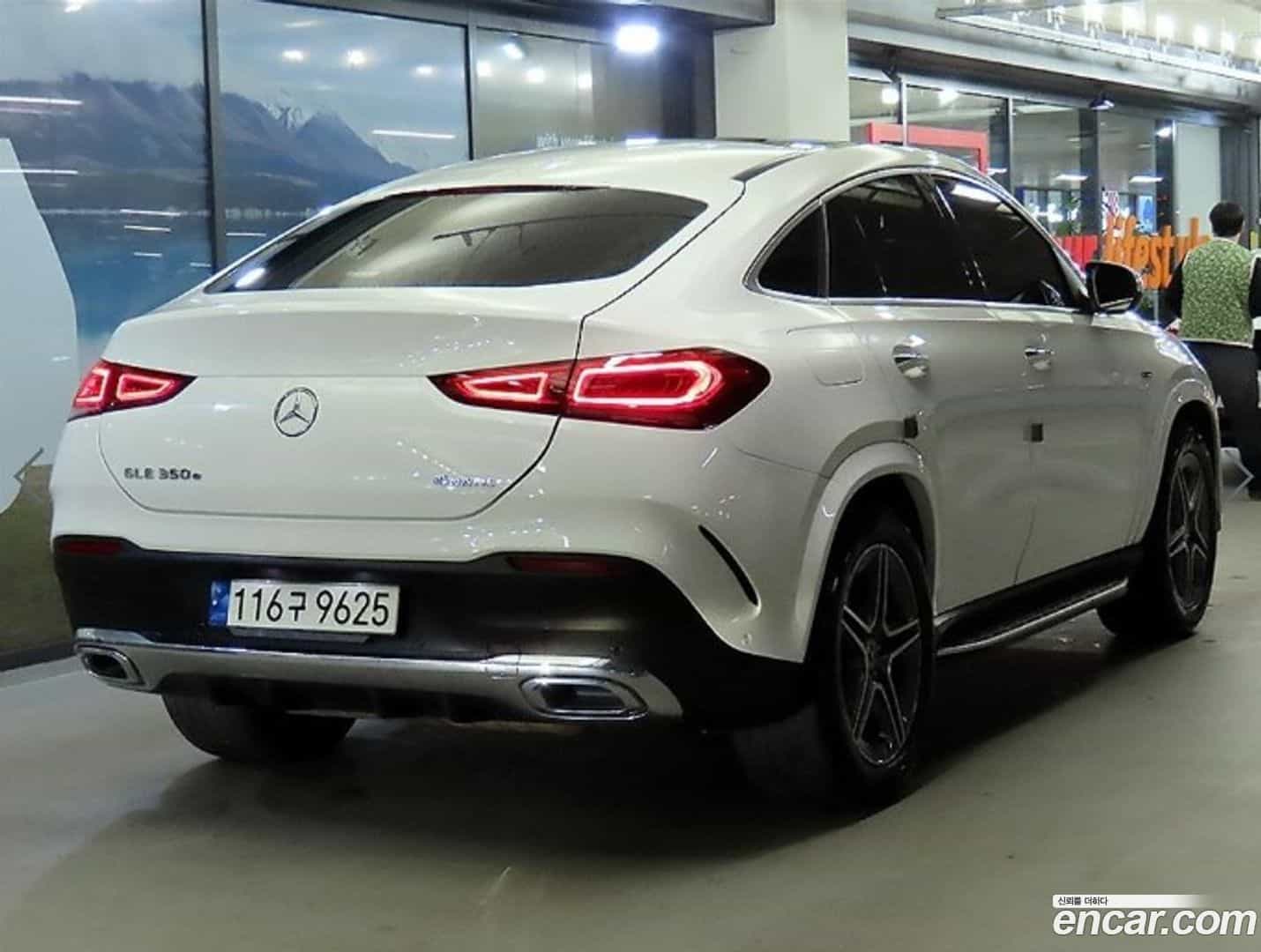 GLE-Class Mercedes-Benz 2021.10-OUTER-004