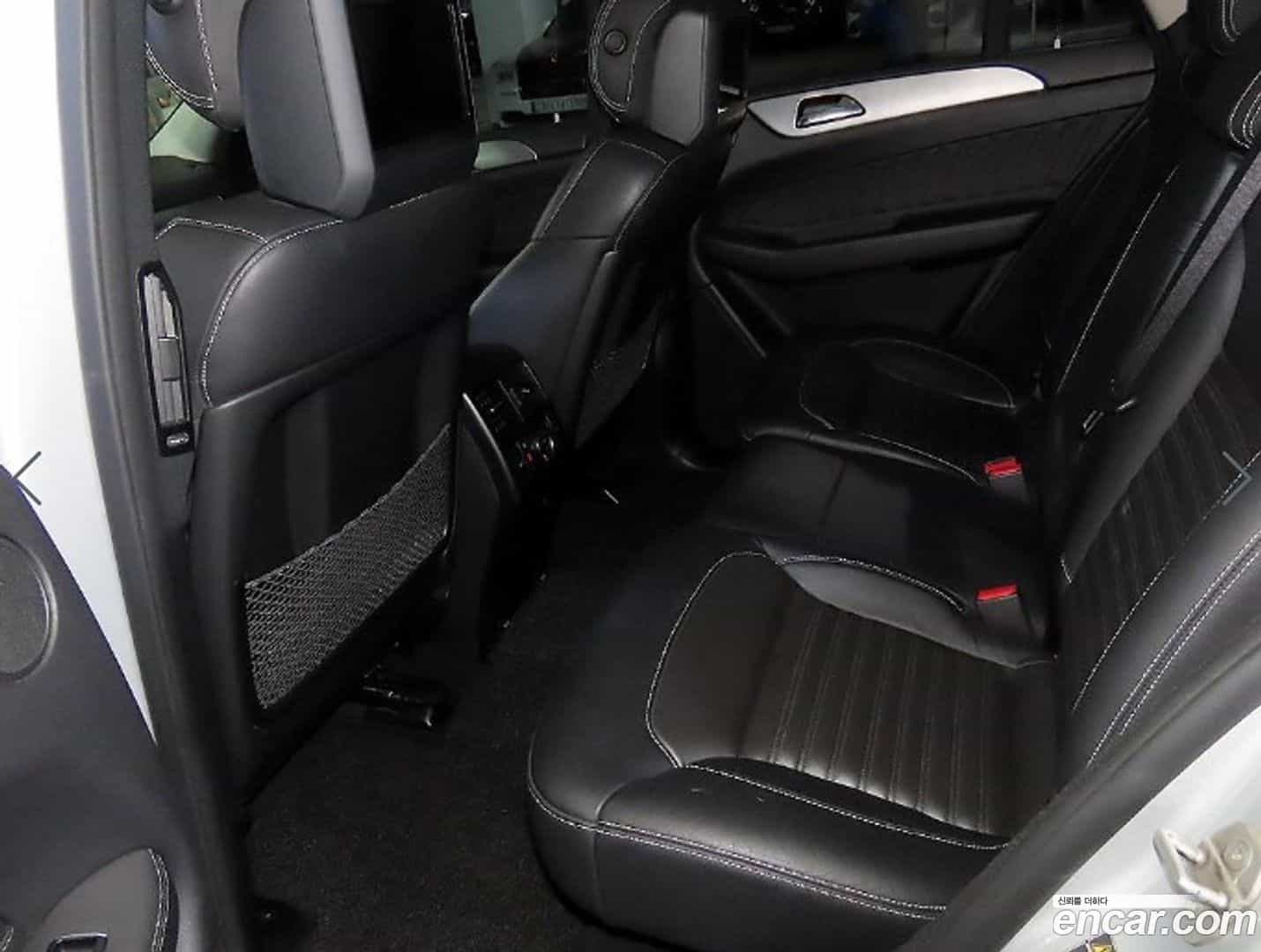 GLE-Class Mercedes-Benz 2017.6-INNER-007