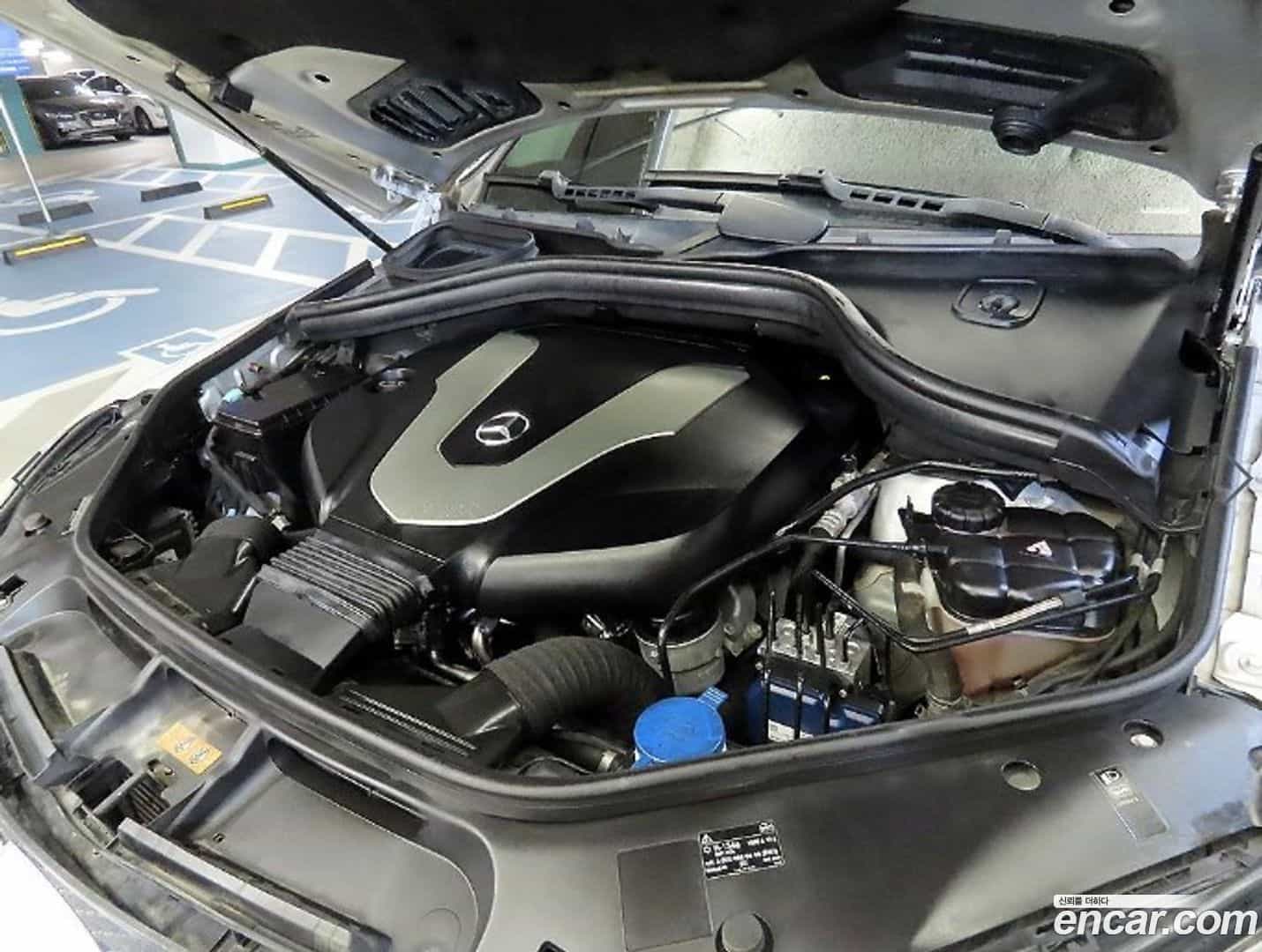 GLE-Class Mercedes-Benz 2017.6-OPTION-023