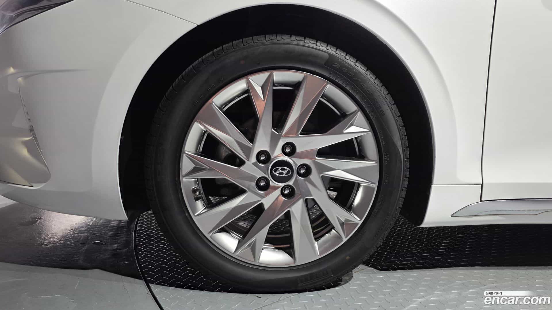 Grandeur Hyundai 2021.1-OUTER-005