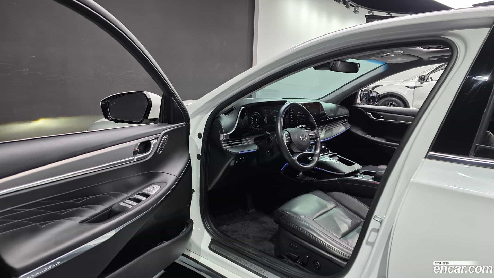 Grandeur Hyundai 2021.1-INNER-010