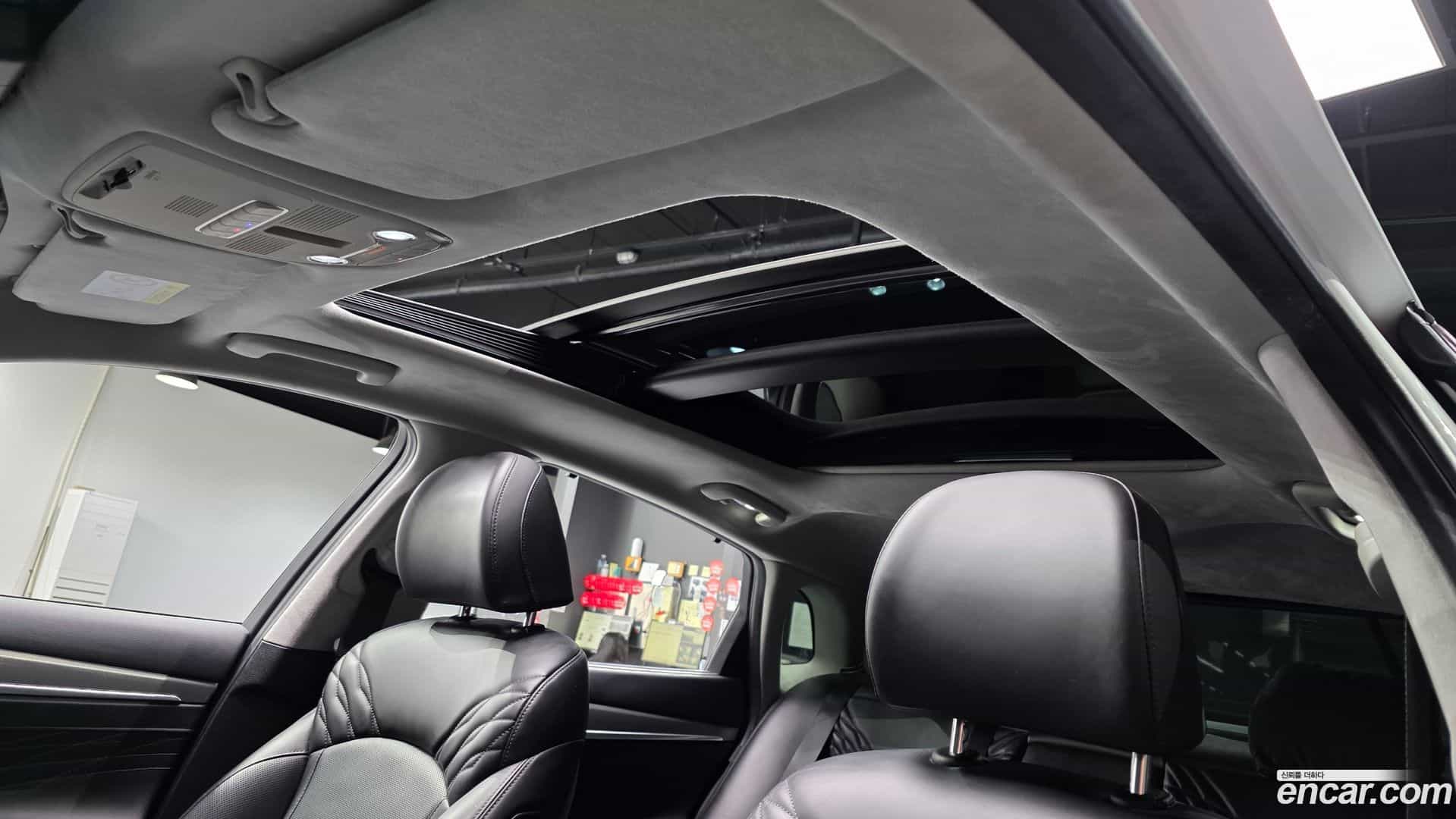 Grandeur Hyundai 2021.1-OPTION-024