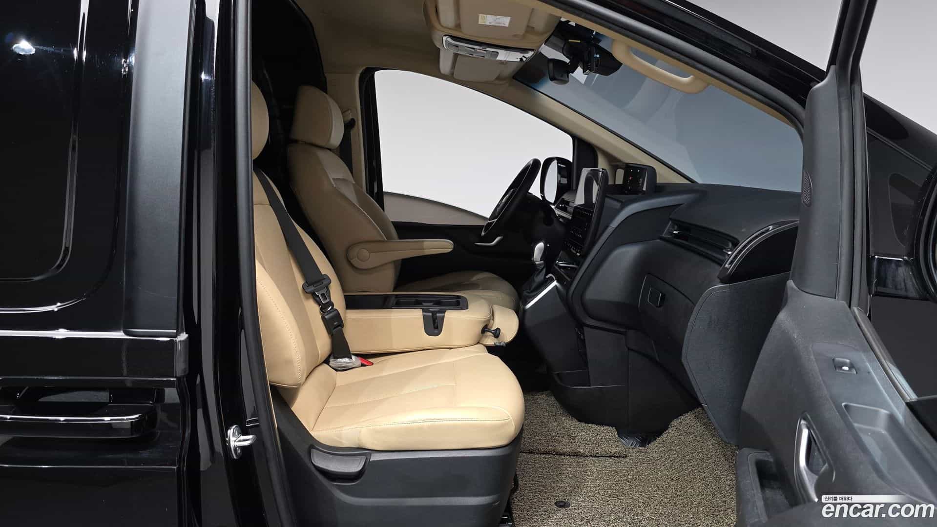 Staria Hyundai 2023.3-INNER-036