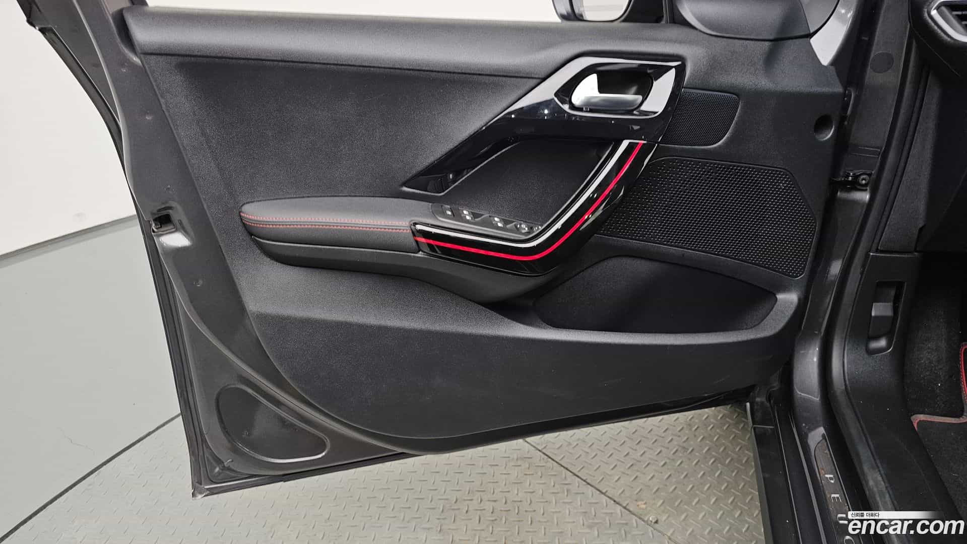 2008 Peugeot 2020.5-INNER-034