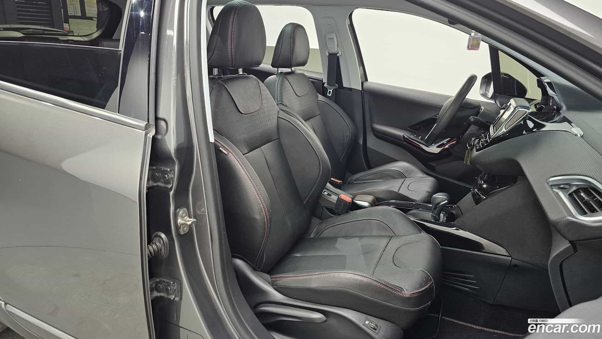 2008 Peugeot 2020.5-INNER-036