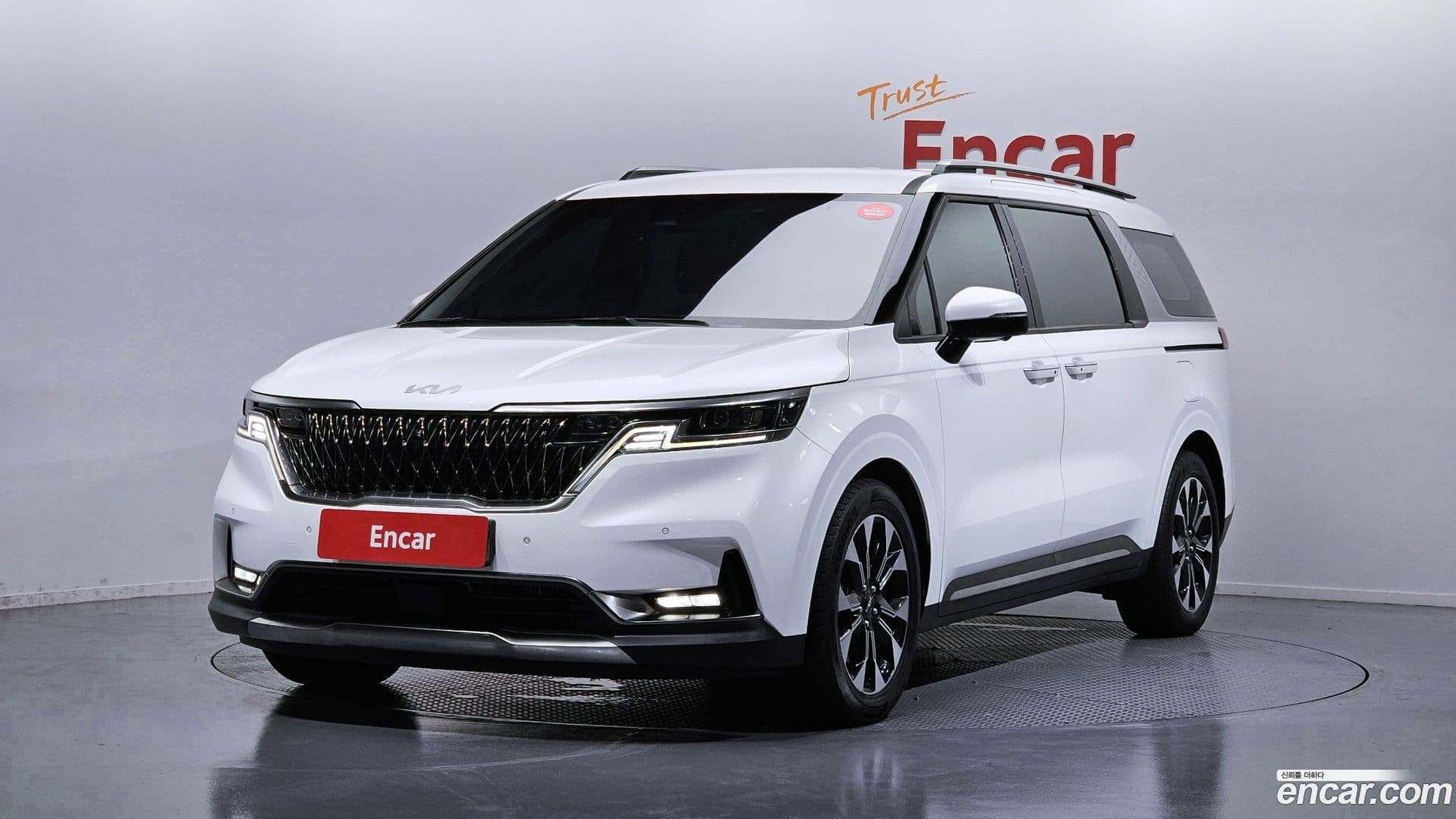 Main__Slider__Photo:Canival Kia 2022.4-0
