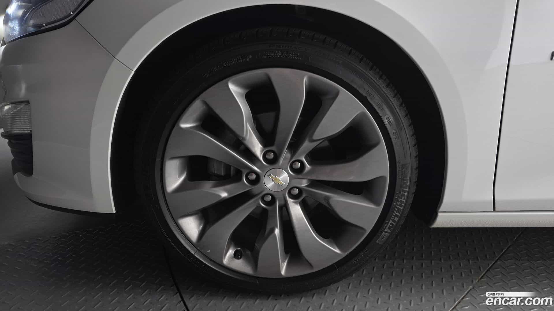 Malibu Chevrolet 2021.5-OUTER-005