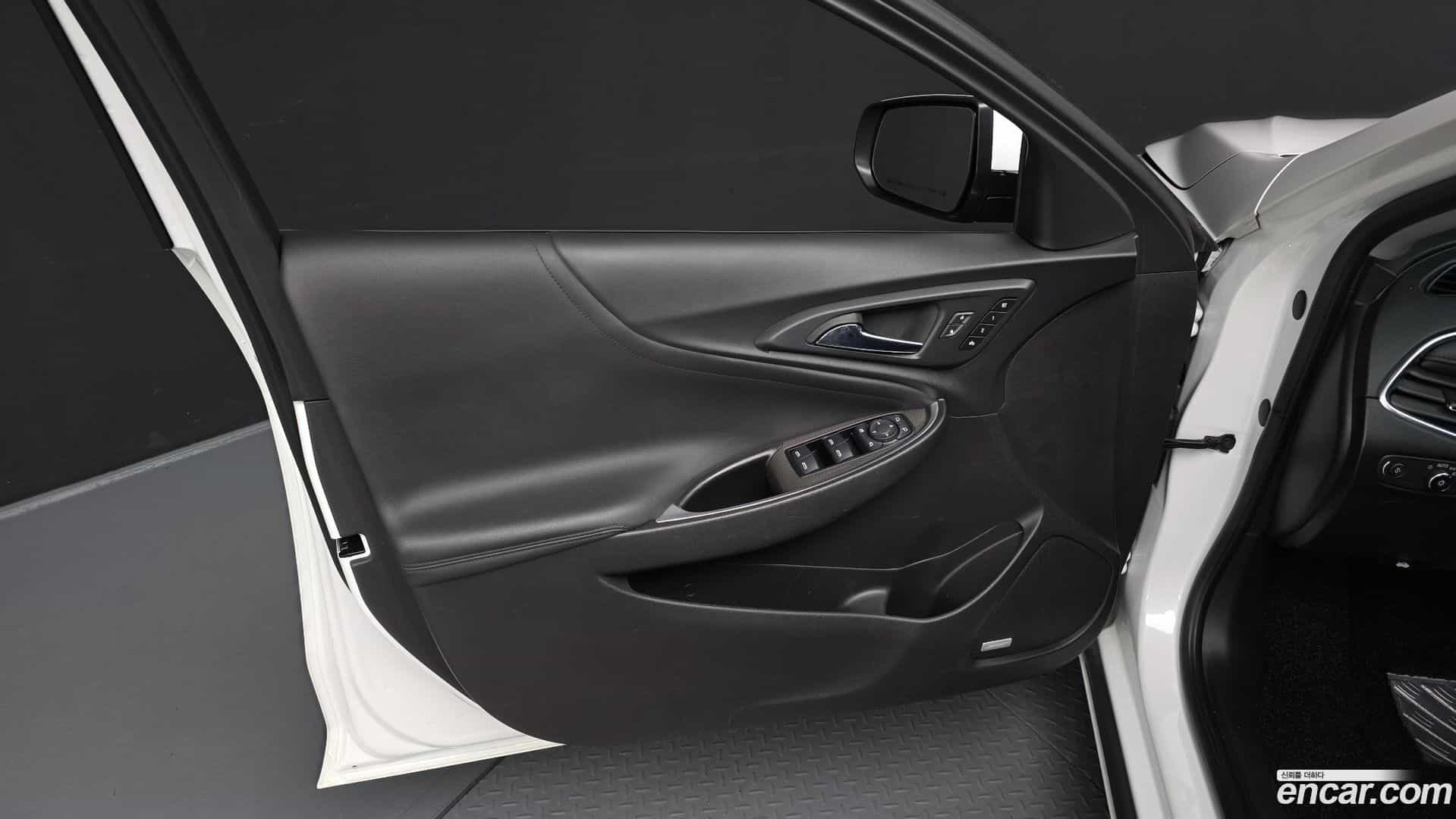 Malibu Chevrolet 2021.5-INNER-034