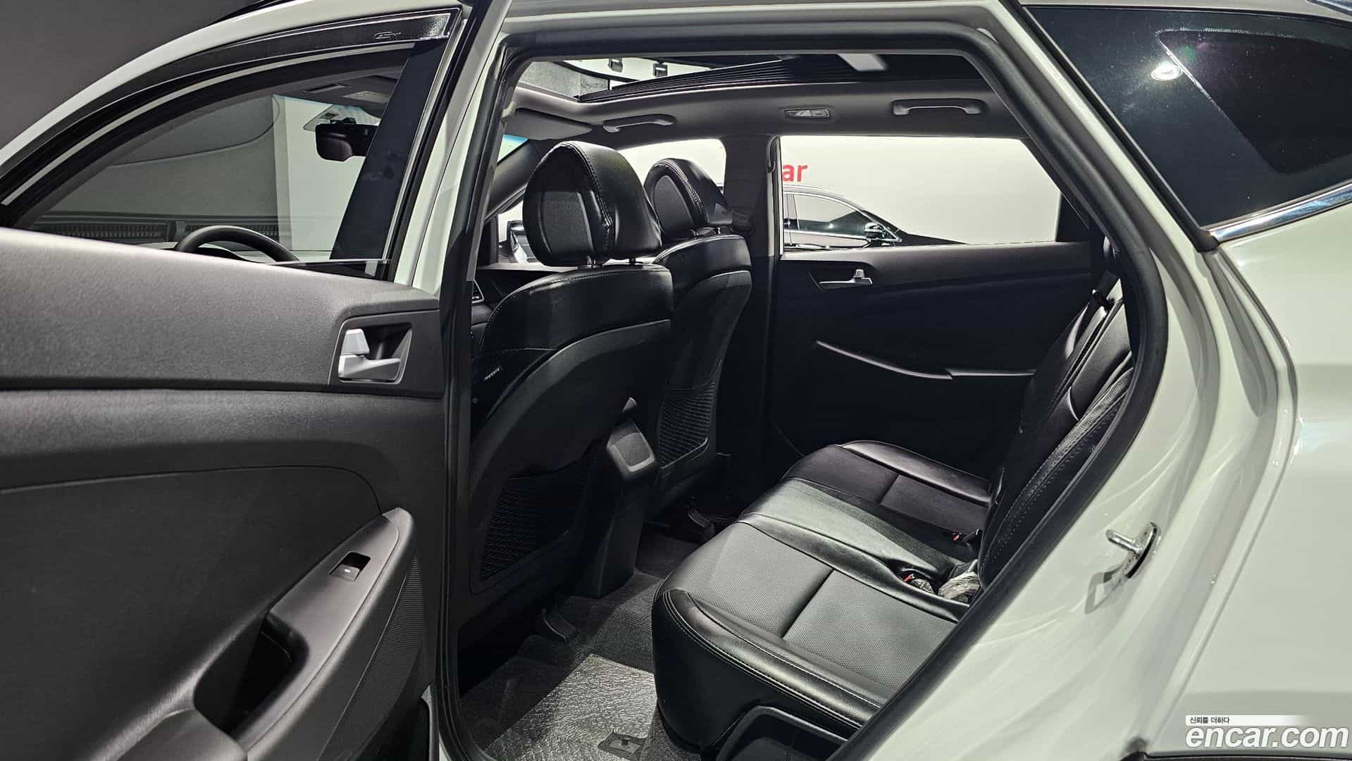 Tucson Hyundai 2016.4-INNER-036