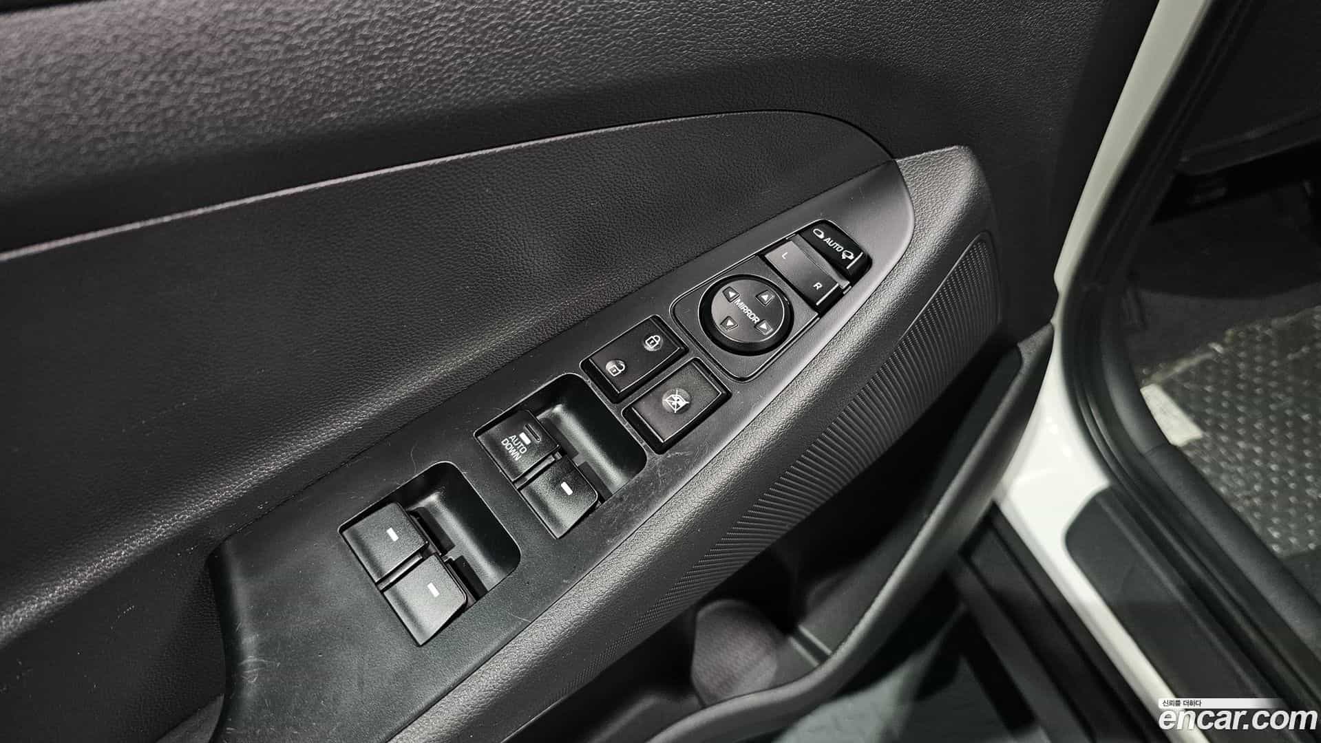 Tucson Hyundai 2016.4-OPTION-041