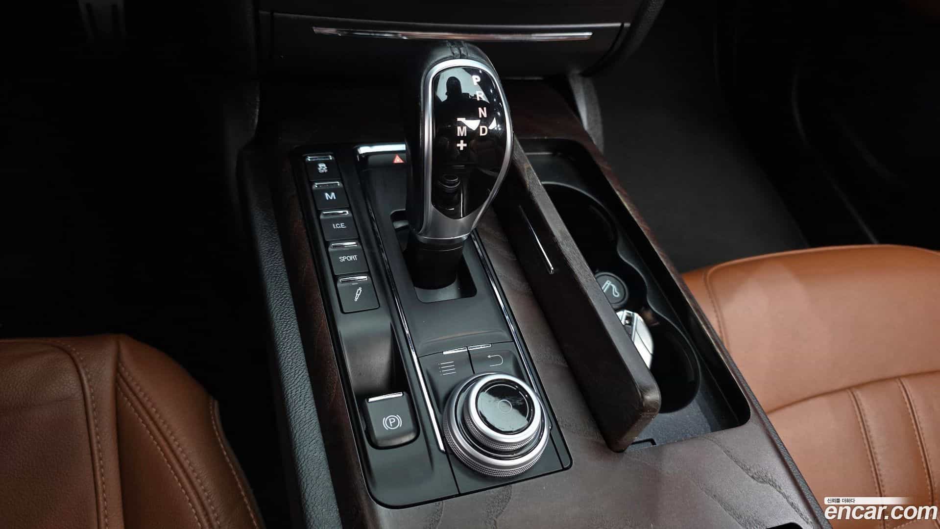 Ghibli Maserati 2017.10-INNER-009