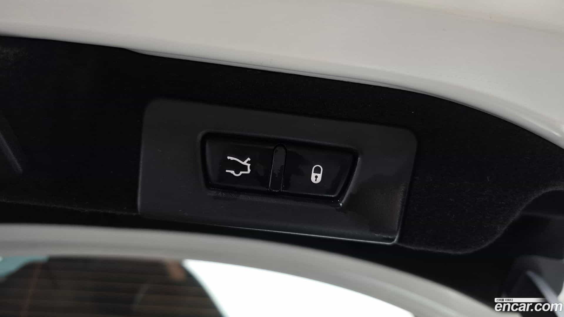 Ghibli Maserati 2017.10-OPTION-023