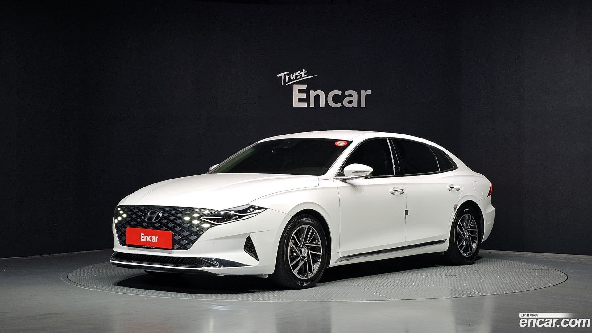 Main__Slider__Photo:Grandeur Hyundai 2020.7-0