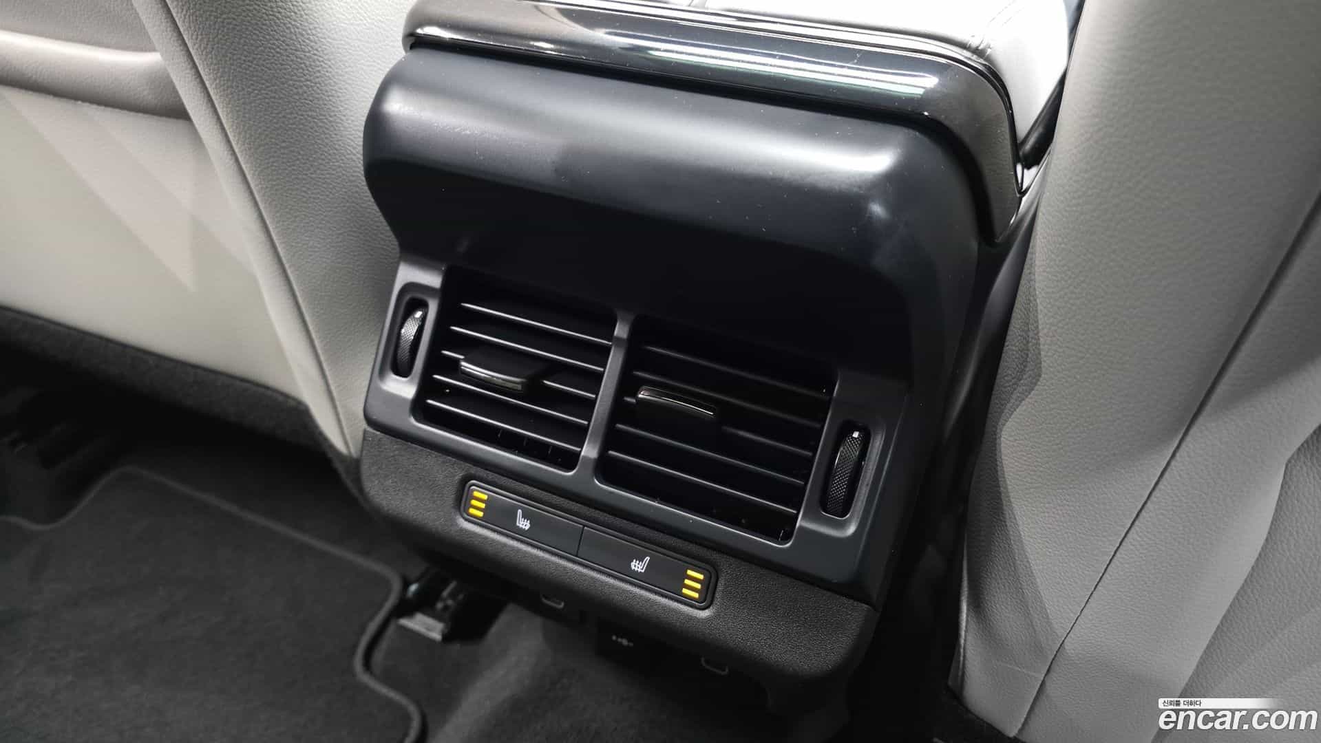 Range Rover Evoque Land Rover 2025.11-OPTION-023