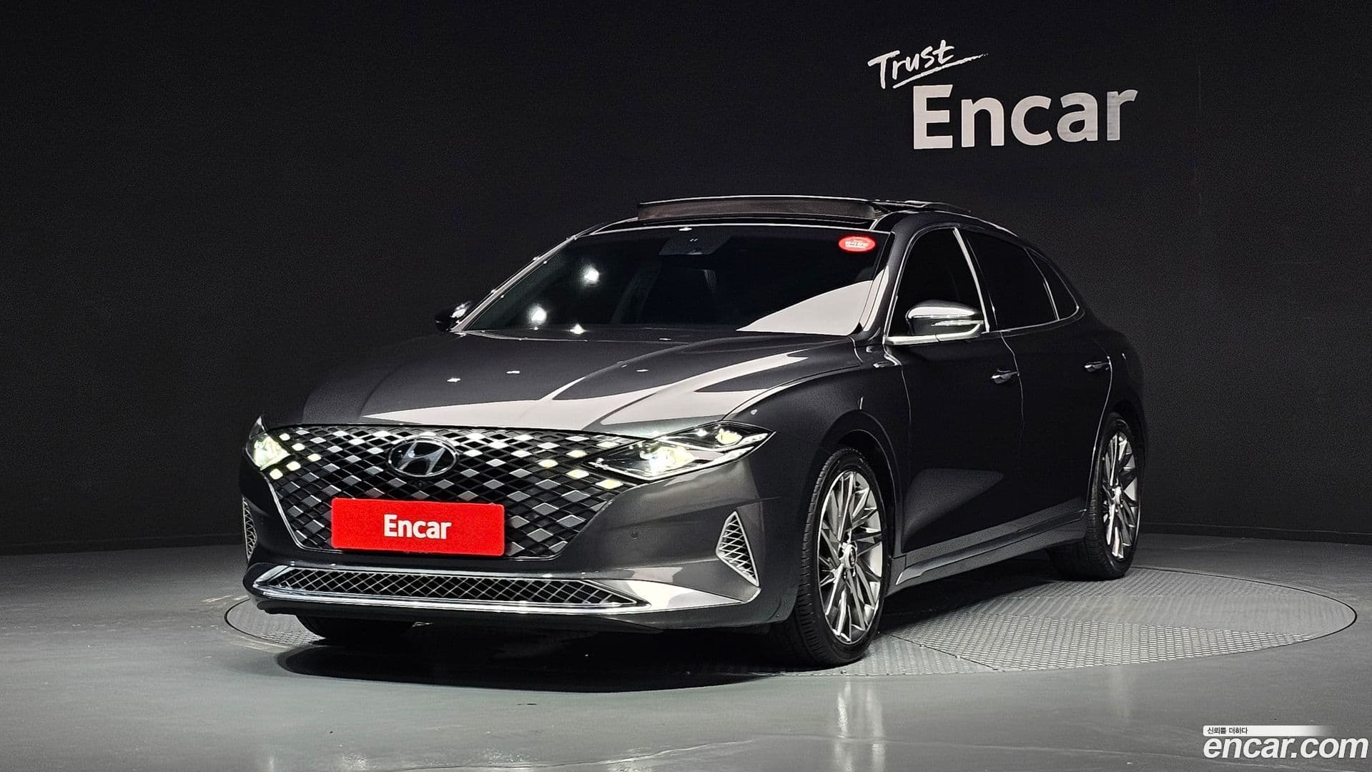 Main__Slider__Photo:Grandeur Hyundai 2020.7-0