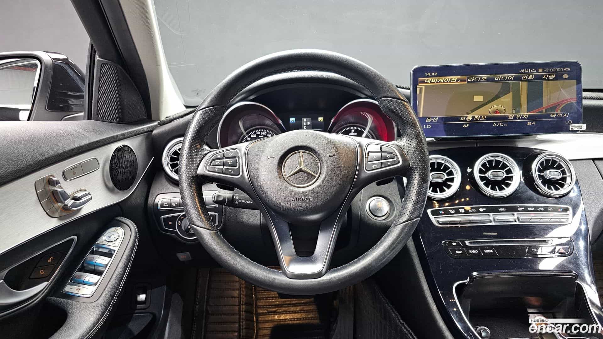 C-Class Mercedes-Benz 2017.7-OPTION-016