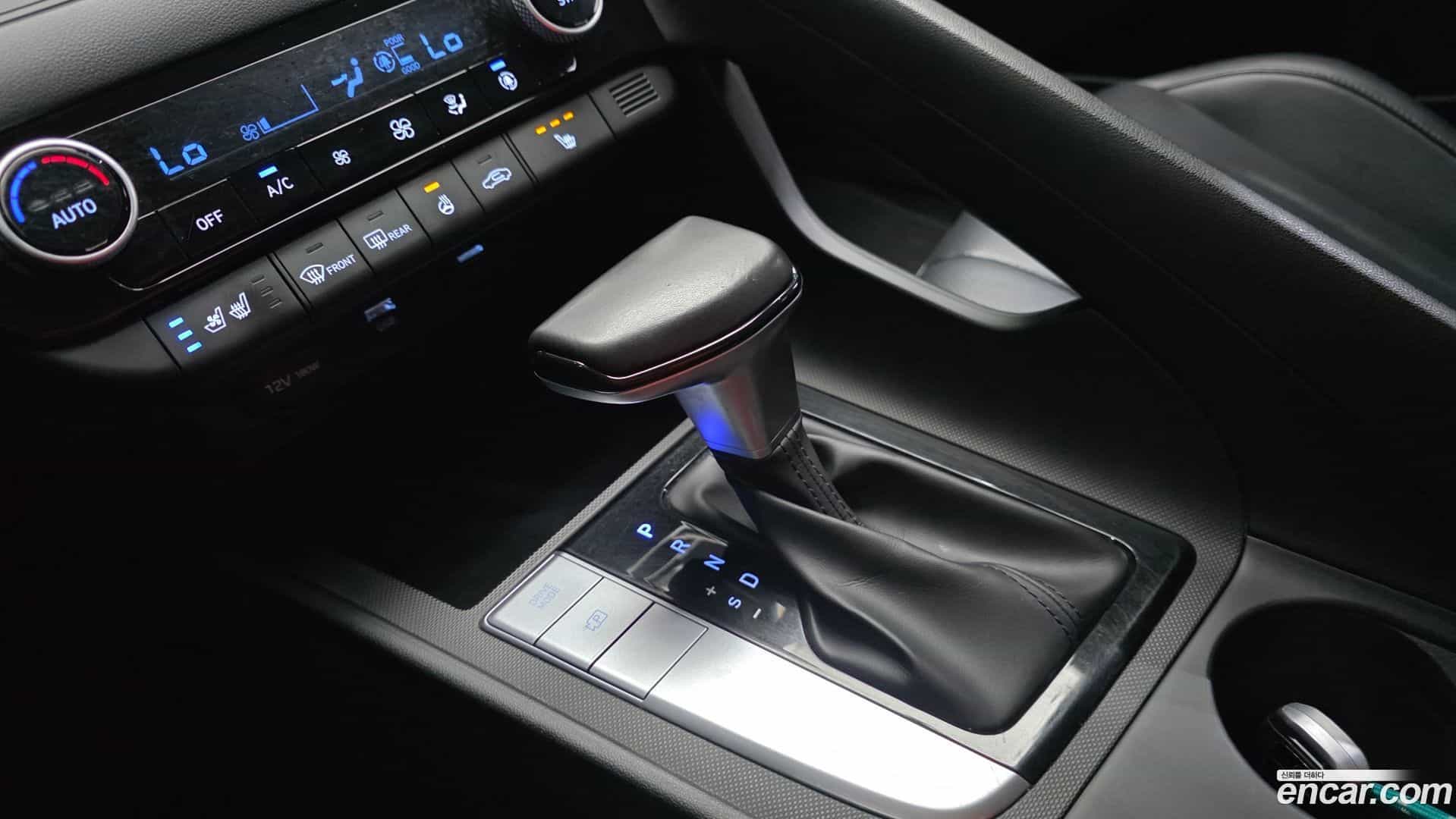 AVANTE Hyundai 2021.1-INNER-009