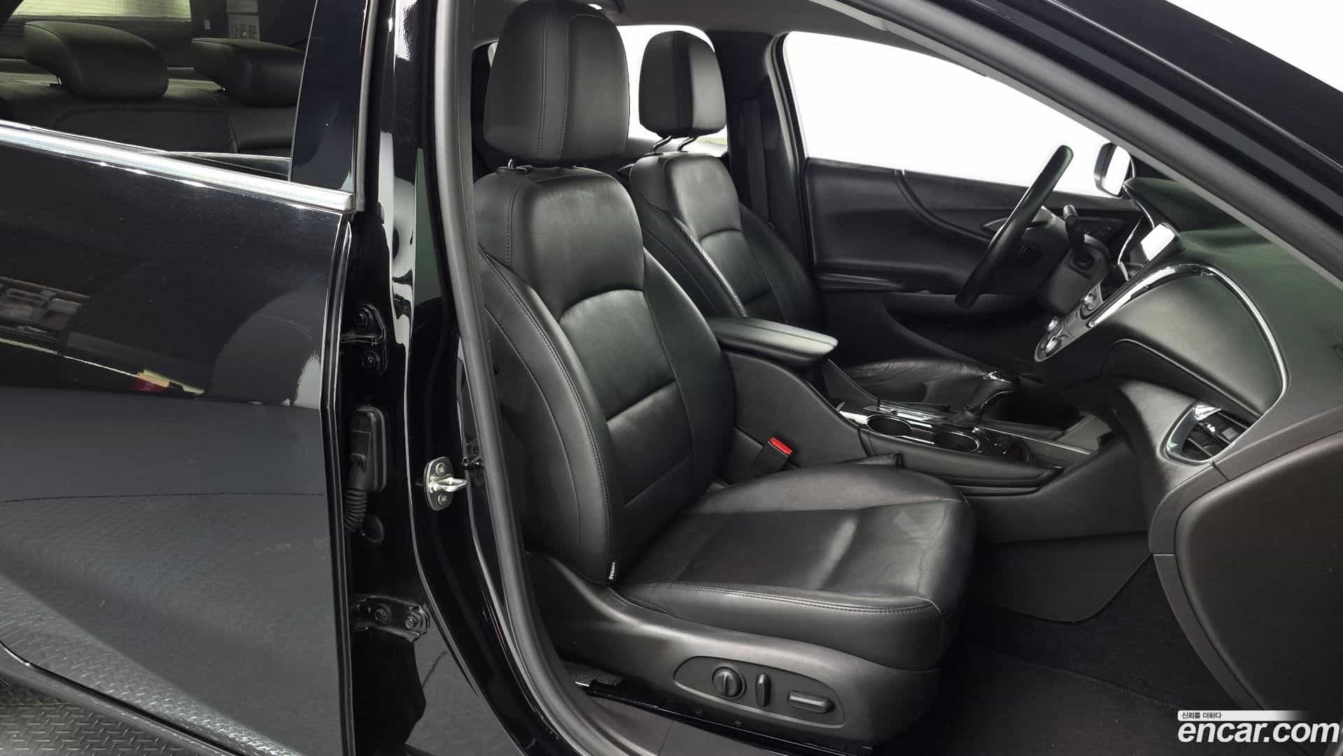 Malibu Chevrolet 2017.5-INNER-036
