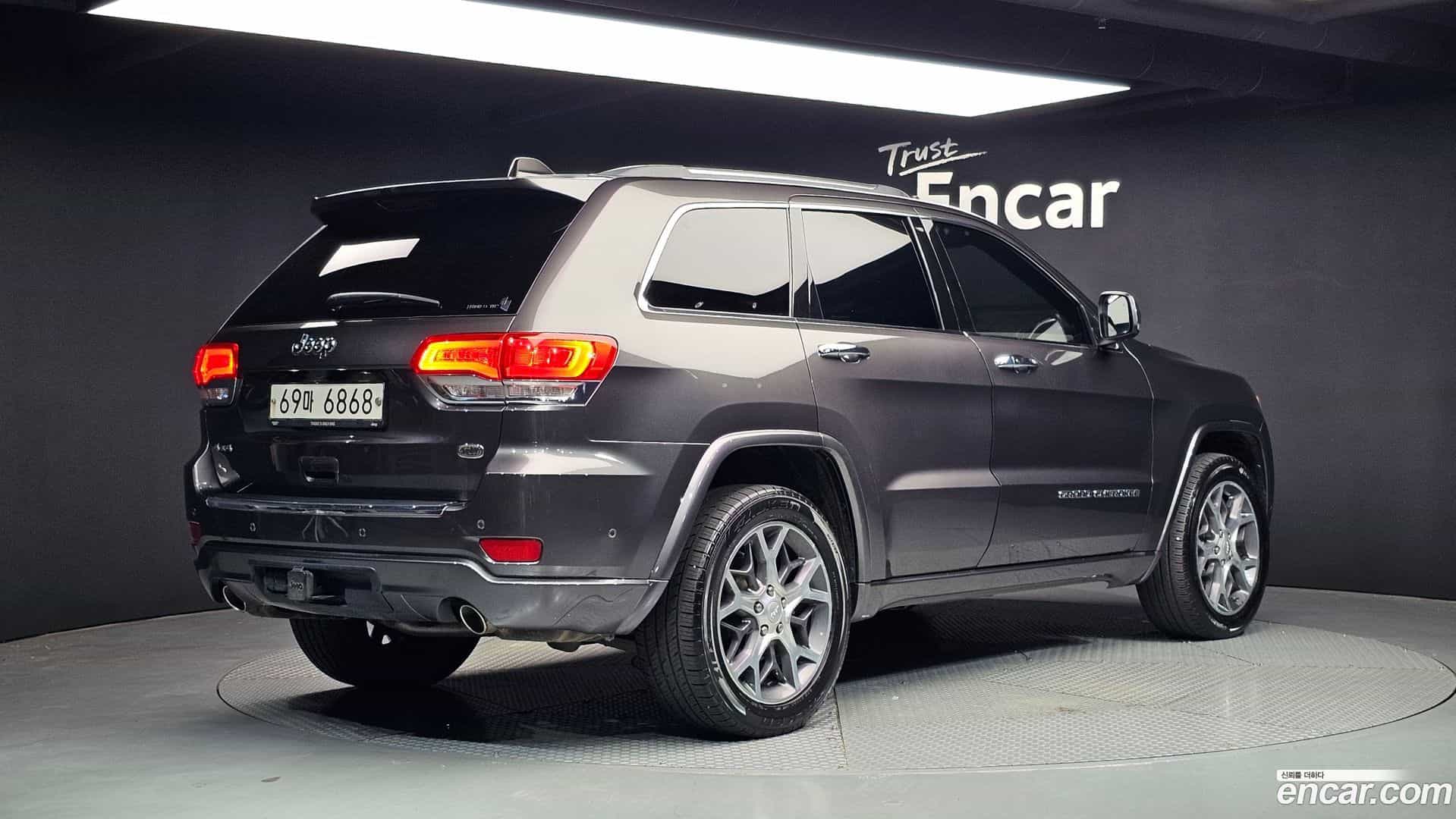Cherokee Jeep 2019.7-OUTER-002