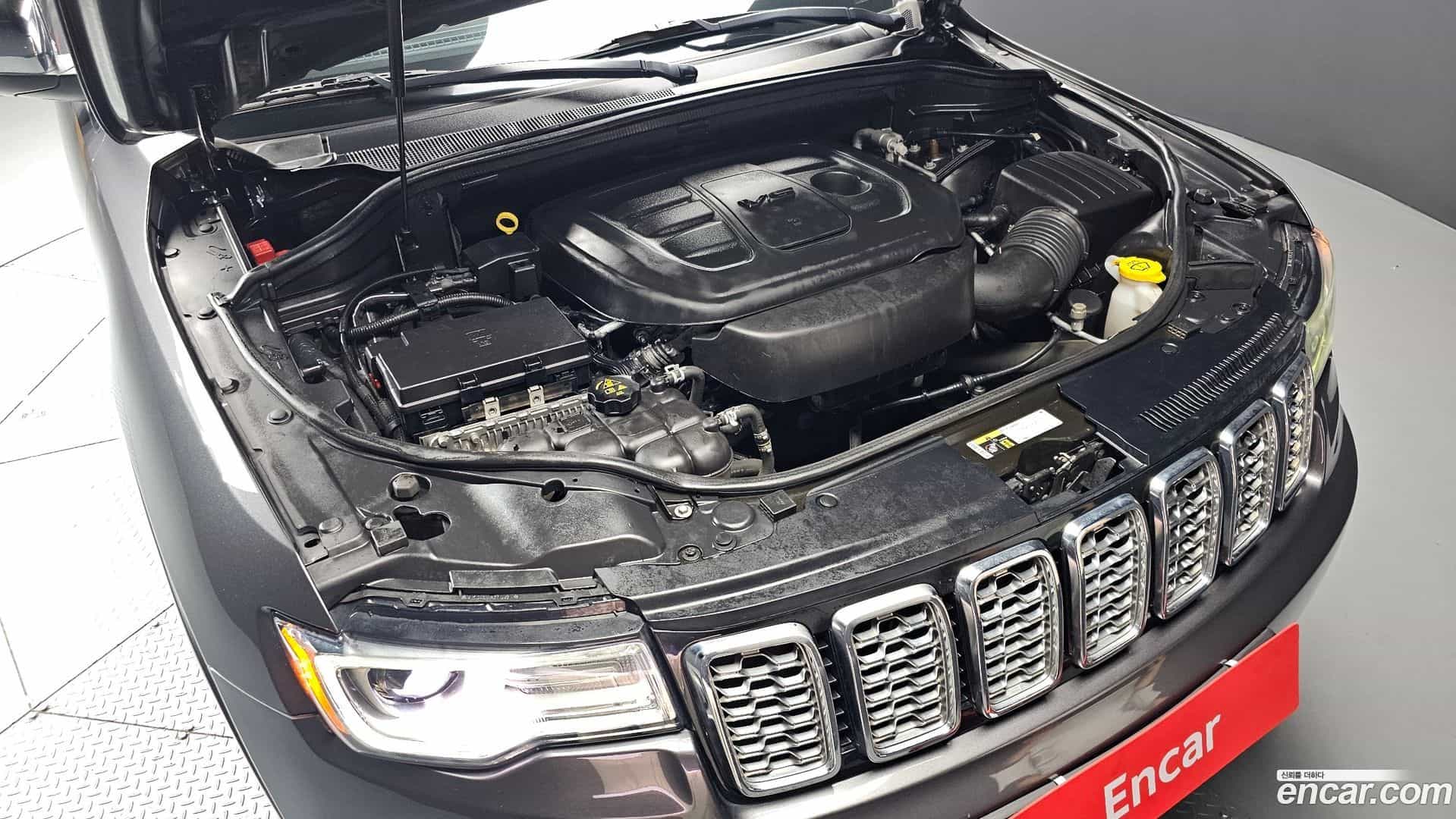 Cherokee Jeep 2019.7-OUTER-006