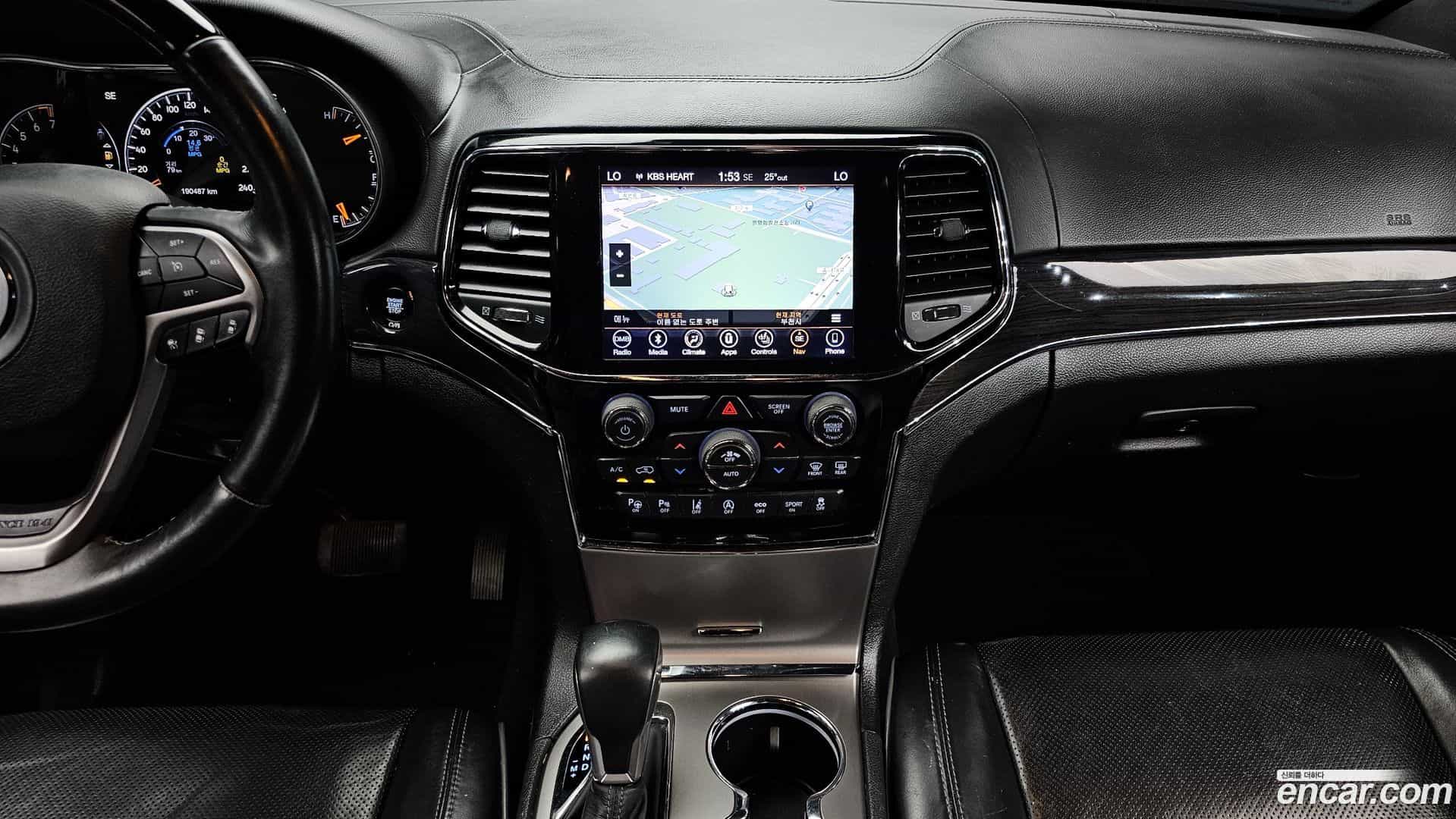 Cherokee Jeep 2019.7-OPTION-017
