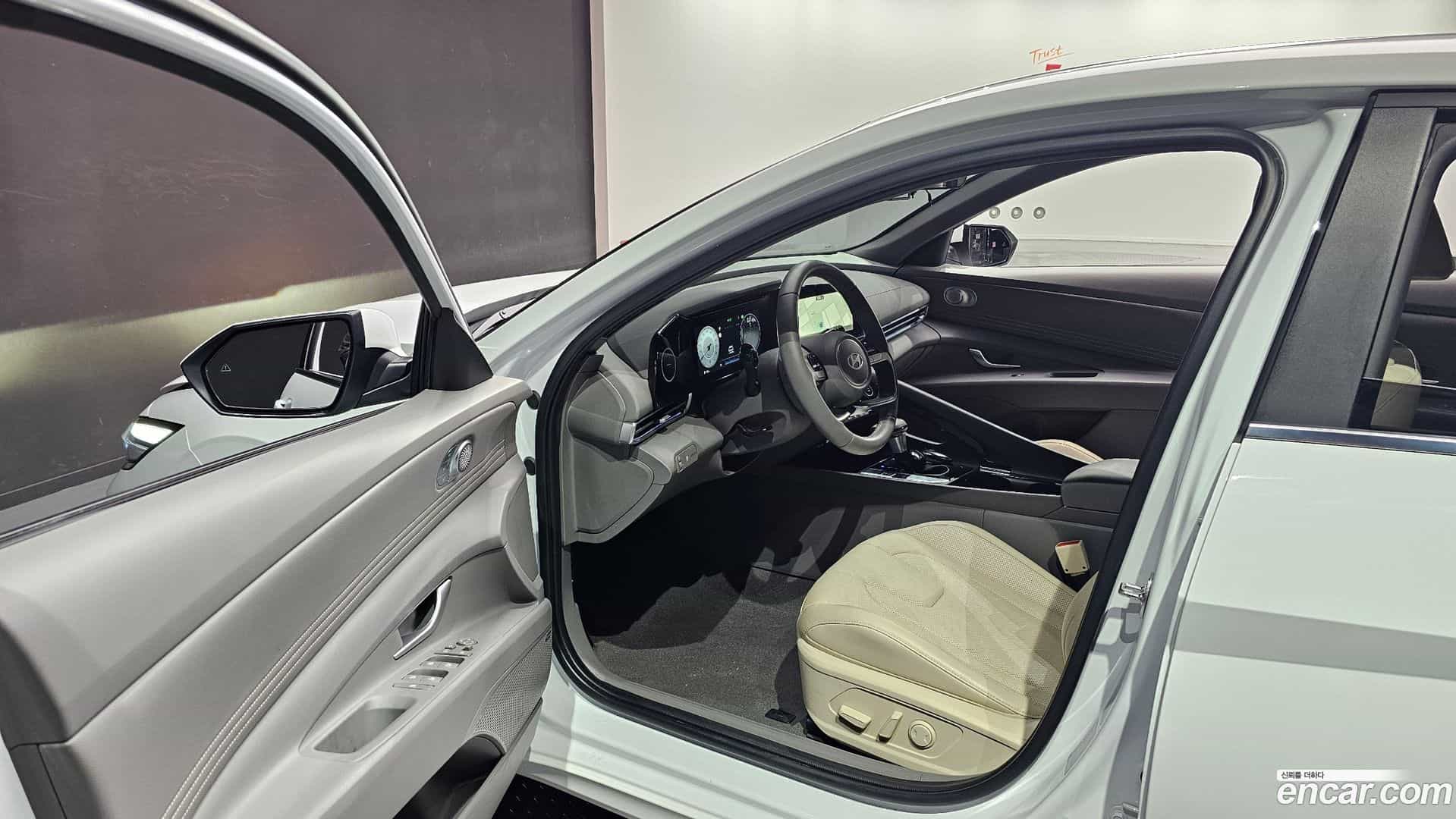 AVANTE Hyundai 2024.0-INNER-010
